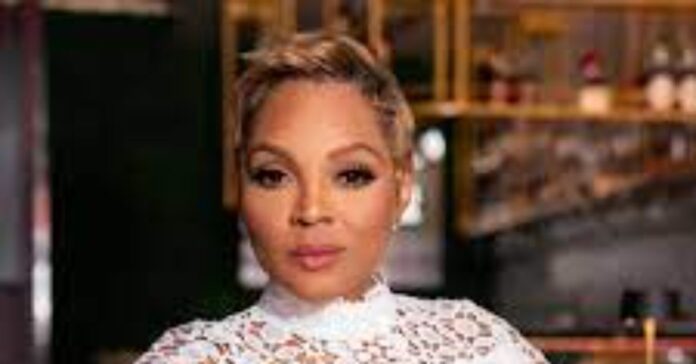 Who is Gocha Hawkins Married To